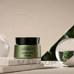 Anti-Aging-Creme mit Retinol