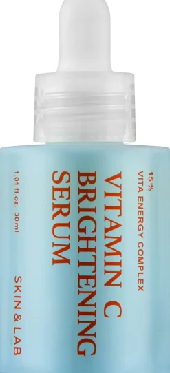 Aufhellendes Serum mit Vitamin C und Peptiden