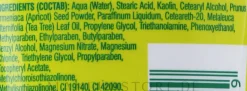 Erfrischendes Gesichtspeeling mit australischem Teebaum