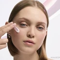 Feuchtigkeitsspendende und beruhigende Gesichtsgel-Creme mit Hyaluronsäure und Rosenextrakt