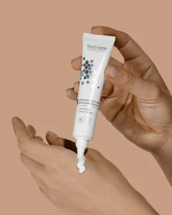 Intensive Creme mit 20% Azelainsäure und 6% Niacinamid