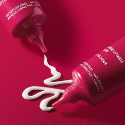 Lifting-Creme für die Haut um die Augen