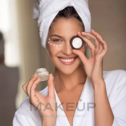 Lifting-Creme für die Haut um die Augen