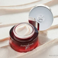 Liposomale zelluläre Nachtcreme für das Gesicht