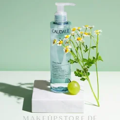Mizellenwasser zum Abschminken