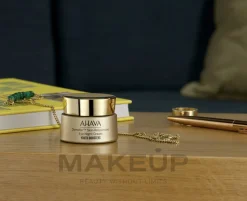 Nachtcreme für die Haut um die Augen