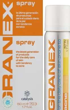 Pflegendes Gesichtsspray für zu Akne neigende Haut