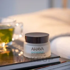Regenerierende und glättende Anti-Aging Tagescreme für Gesicht, Hals und Dekolleté mit Lifting-Effekt SPF 20