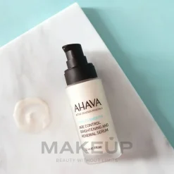 Reichhaltiges und aufhellendes Anti-Aging Nachtserum für das Gesicht