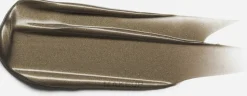 Reichhaltige und reinigende Kohlemaske