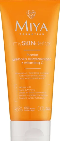 Reinigender Gesichtsschaum mit Vitamin C