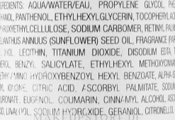 Revitalisierendes Gesichtsserum mit Liposomen und Bio-Hyaluronsäure