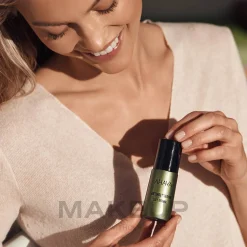 Verjüngendes Gesichtsserum mit Retinol
